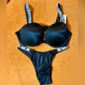 COPY - Victoria’s Secret black shine strap set